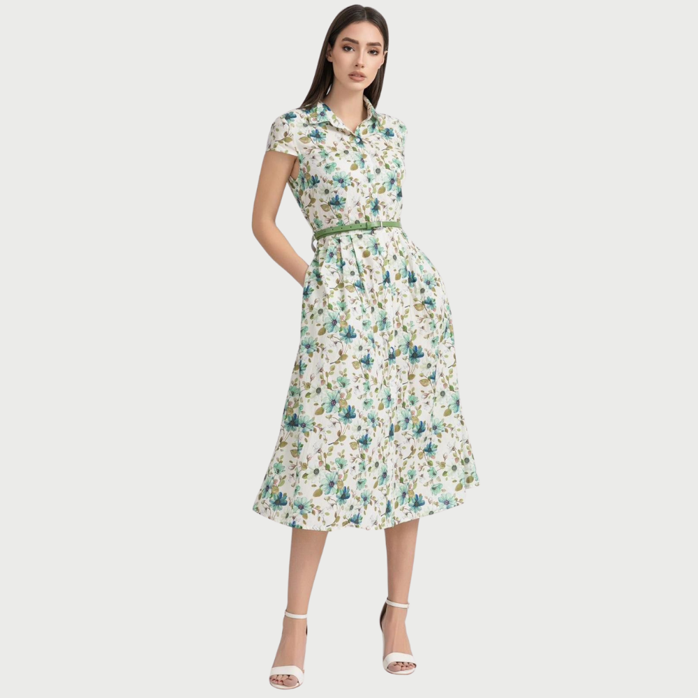 Robe ornée de fleurs