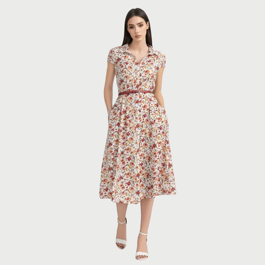 Robe ornée de fleurs