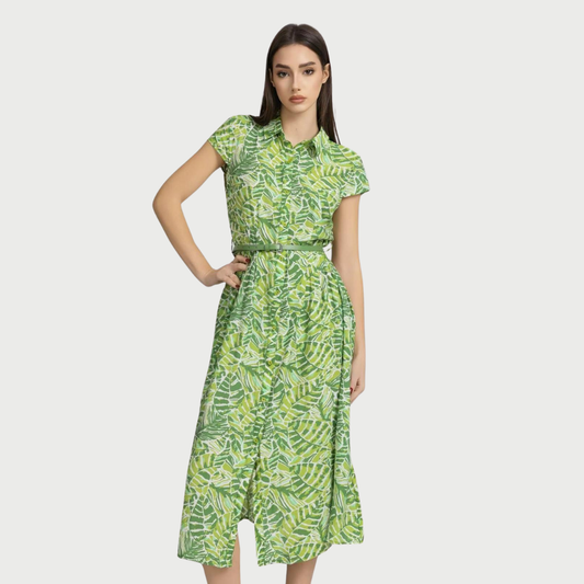 Robe ornée de fleurs